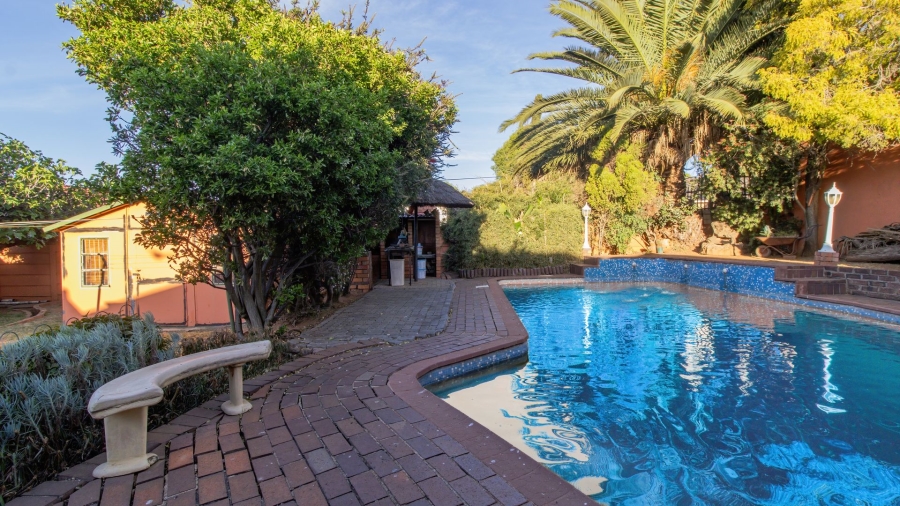 5 Bedroom Property for Sale in Robertsham Gauteng