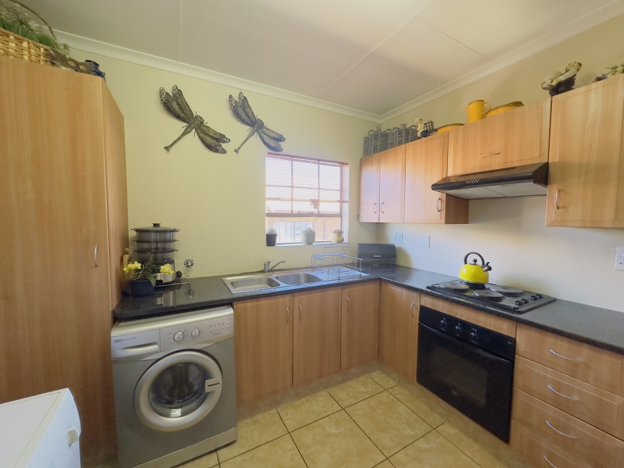 2 Bedroom Property for Sale in Albemarle Gauteng