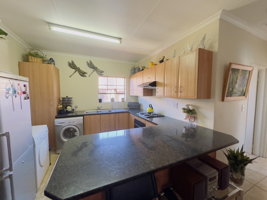 2 Bedroom Property for Sale in Albemarle Gauteng