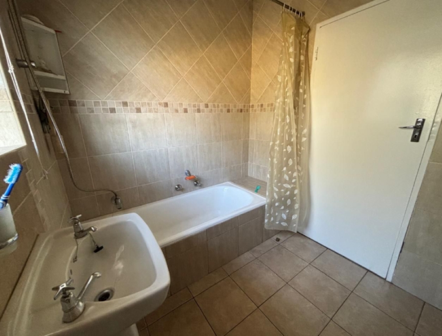 4 Bedroom Property for Sale in Mayberry Park Gauteng