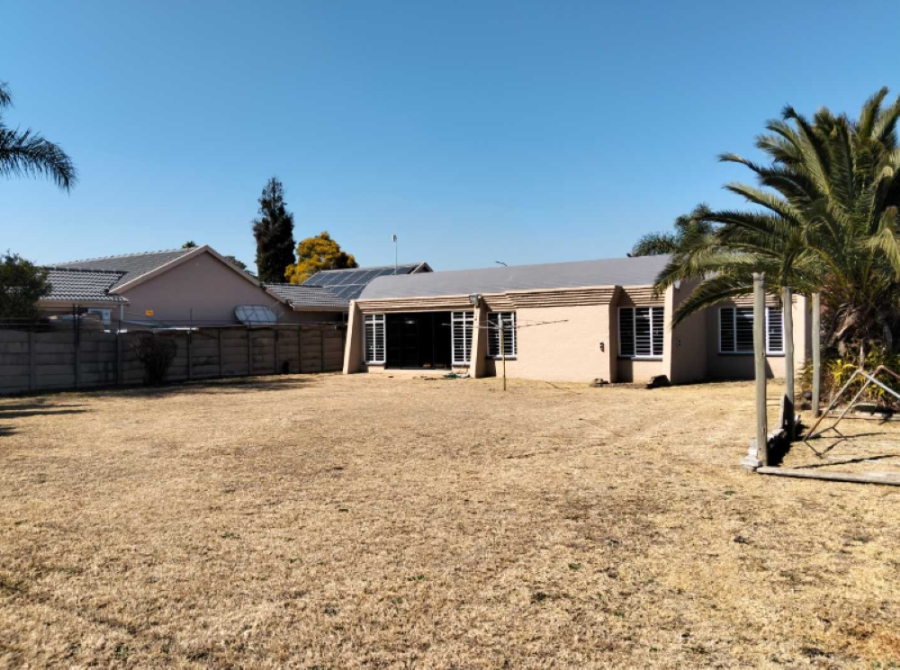 4 Bedroom Property for Sale in Mayberry Park Gauteng