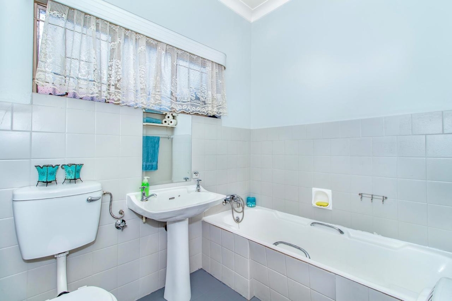 4 Bedroom Property for Sale in Kilner Park Gauteng