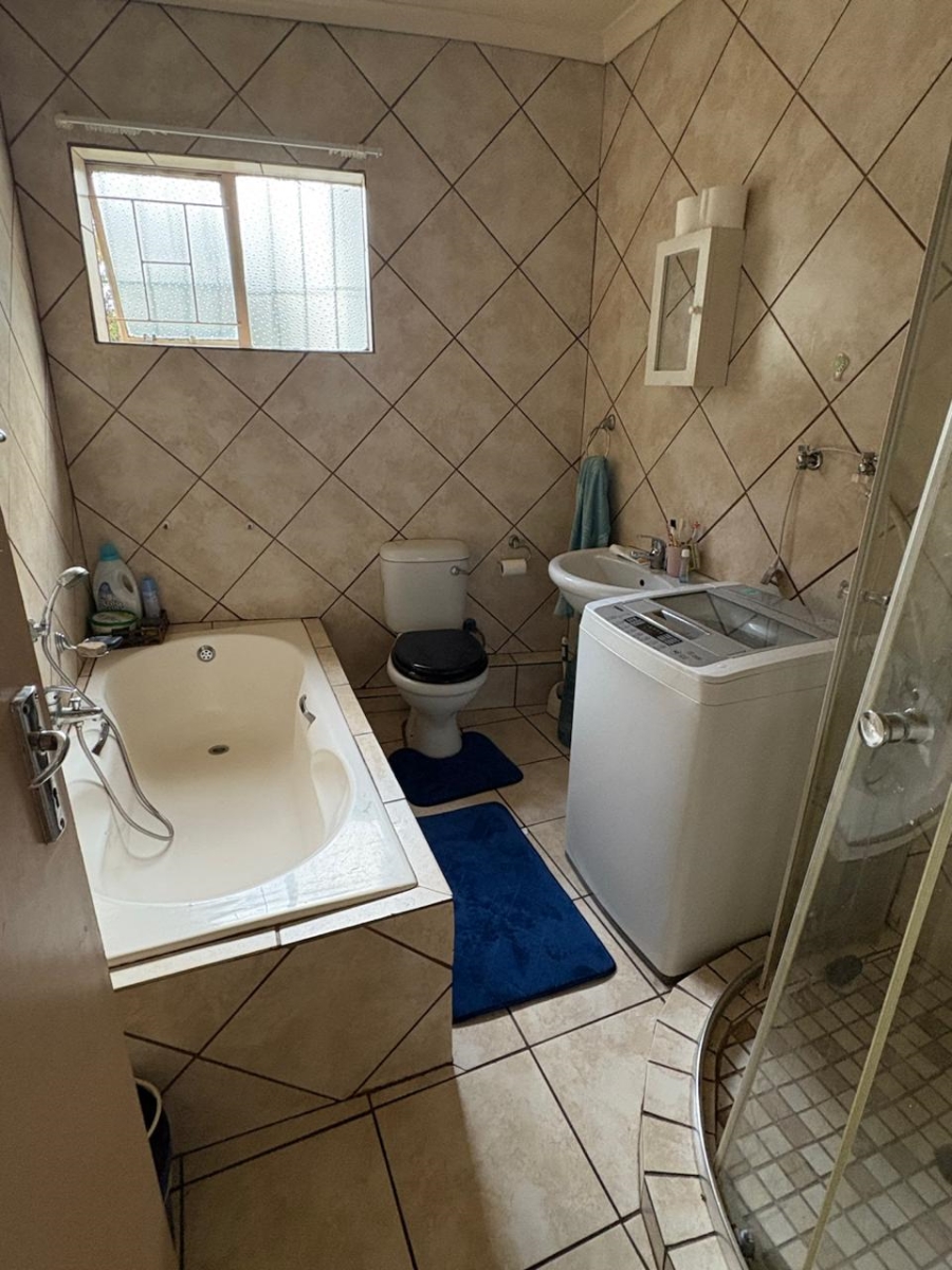 4 Bedroom Property for Sale in Kilner Park Gauteng