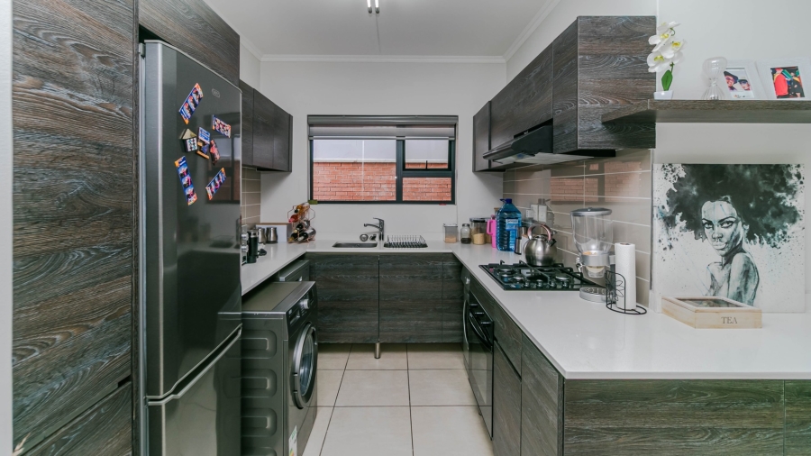 To Let 3 Bedroom Property for Rent in Olivedale Gauteng