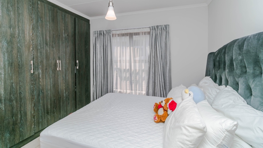 To Let 3 Bedroom Property for Rent in Olivedale Gauteng