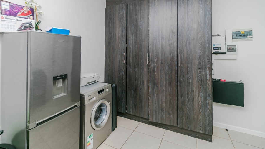 To Let 3 Bedroom Property for Rent in Olivedale Gauteng
