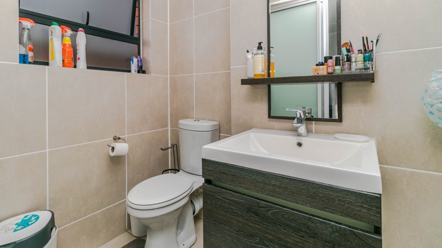 To Let 3 Bedroom Property for Rent in Olivedale Gauteng