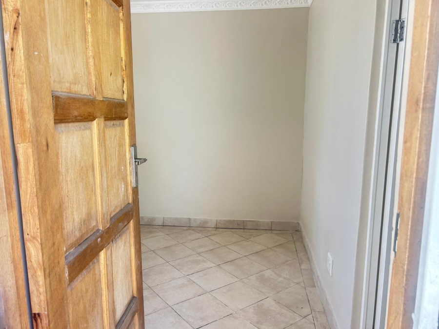 To Let 1 Bedroom Property for Rent in Albertville Gauteng