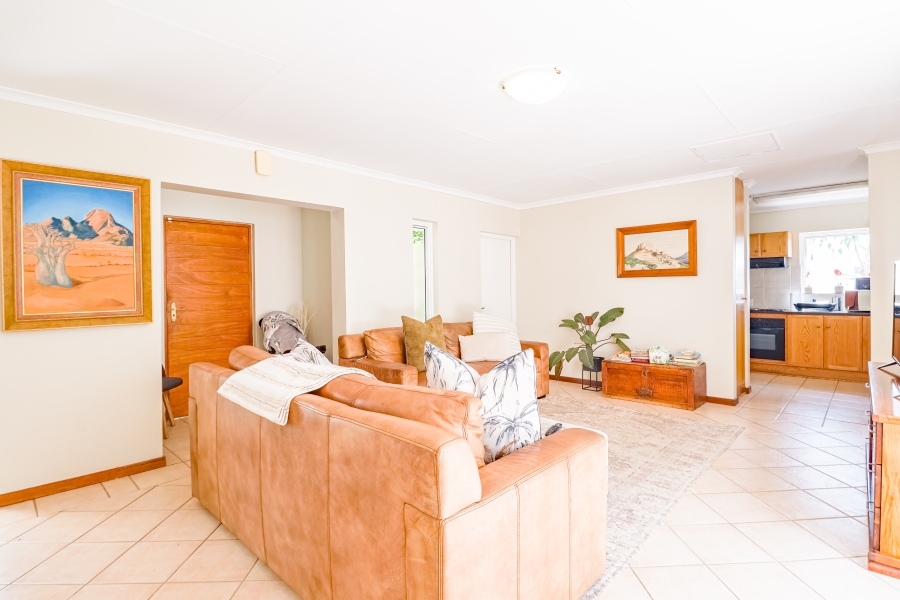 To Let 3 Bedroom Property for Rent in Silver Lakes Golf Estate Gauteng