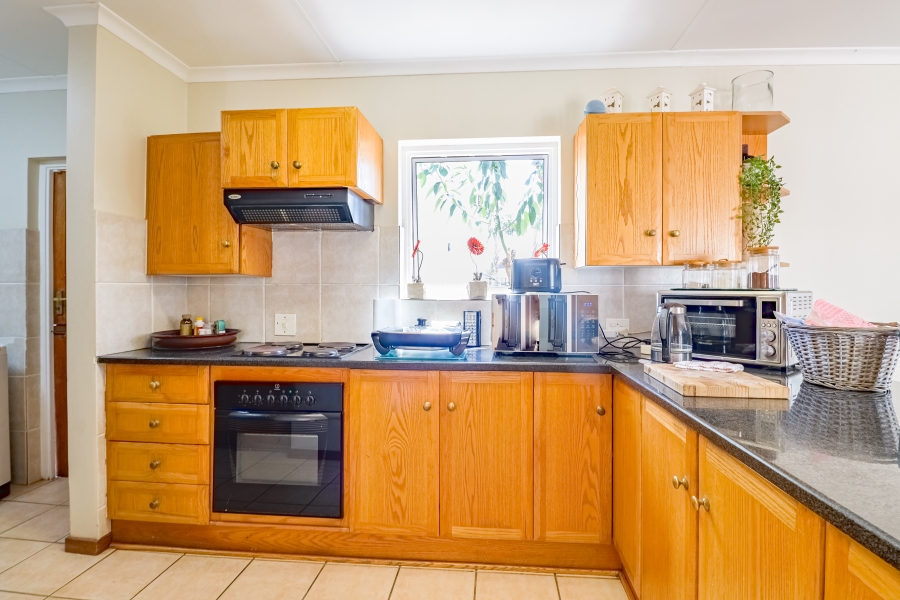 To Let 3 Bedroom Property for Rent in Silver Lakes Golf Estate Gauteng
