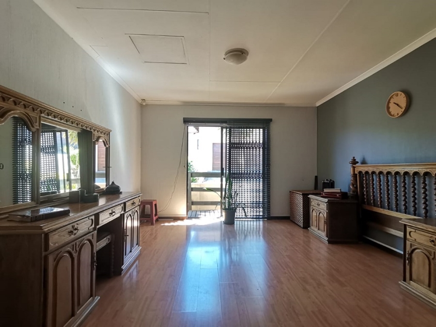 3 Bedroom Property for Sale in Oakdene Gauteng