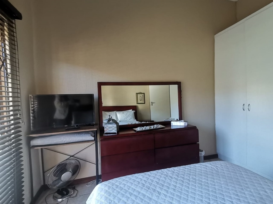 3 Bedroom Property for Sale in Oakdene Gauteng