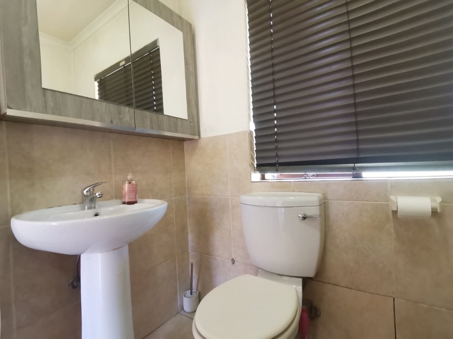 3 Bedroom Property for Sale in Oakdene Gauteng