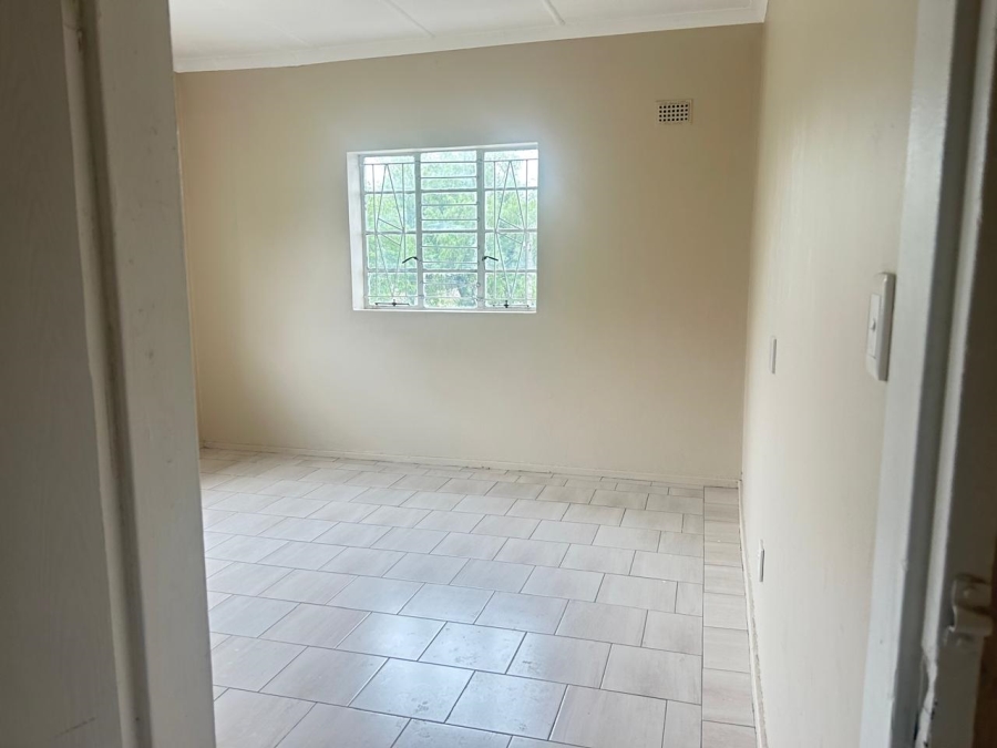 To Let 2 Bedroom Property for Rent in Albertville Gauteng