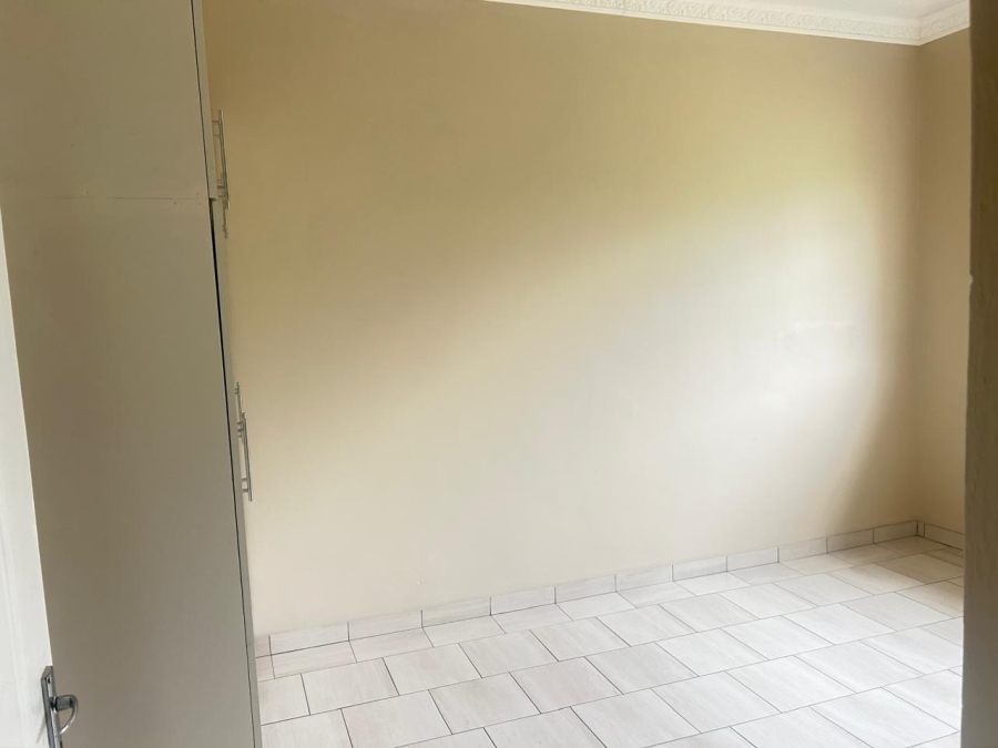 To Let 2 Bedroom Property for Rent in Albertville Gauteng
