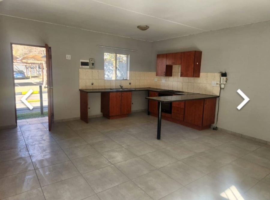 2 Bedroom Property for Sale in Greenstone Hill Gauteng