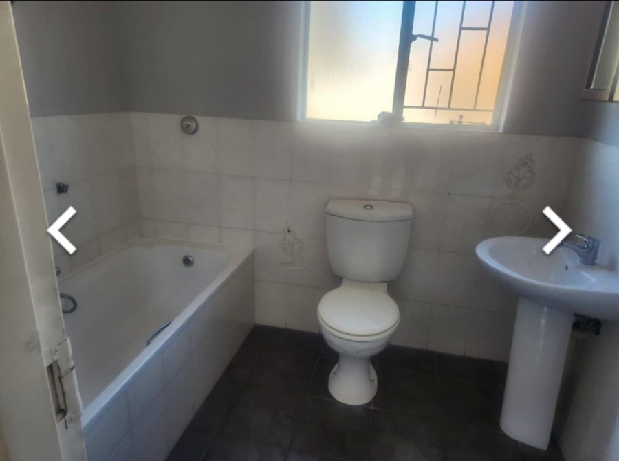 2 Bedroom Property for Sale in Greenstone Hill Gauteng