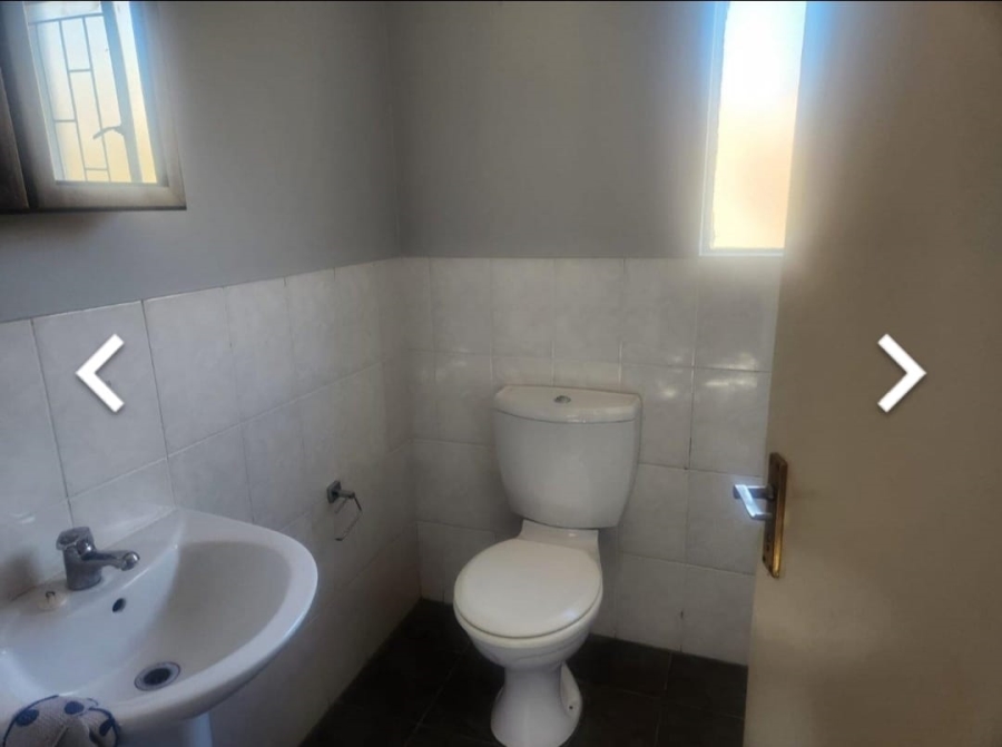 2 Bedroom Property for Sale in Greenstone Hill Gauteng