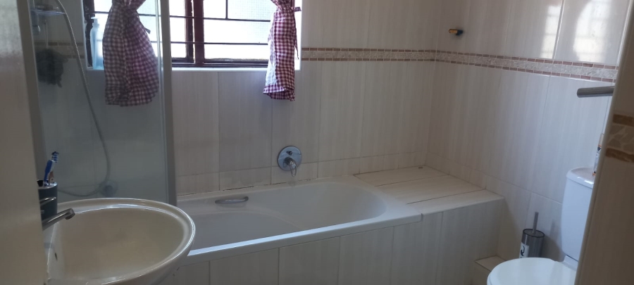 To Let 3 Bedroom Property for Rent in Ferndale Gauteng