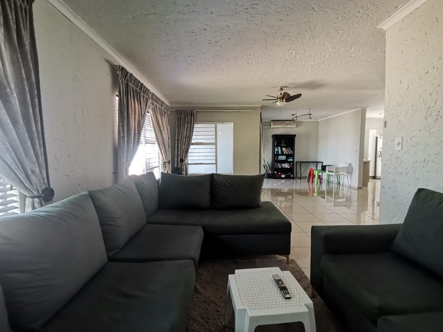 3 Bedroom Property for Sale in Brackenhurst Gauteng