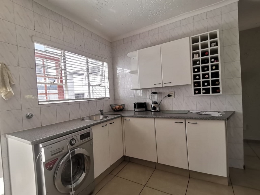 3 Bedroom Property for Sale in Brackenhurst Gauteng