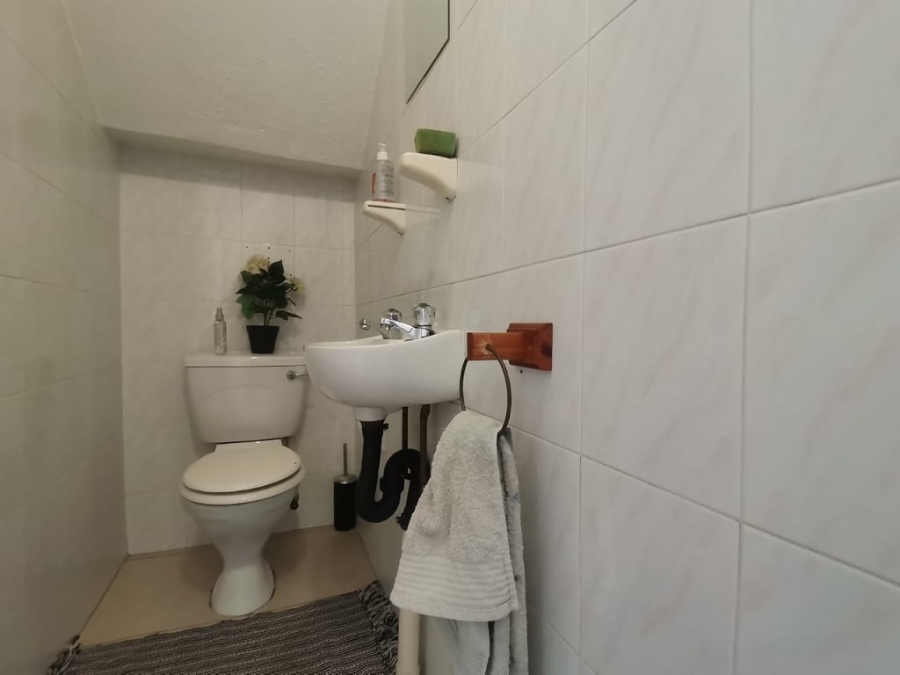 3 Bedroom Property for Sale in Brackenhurst Gauteng