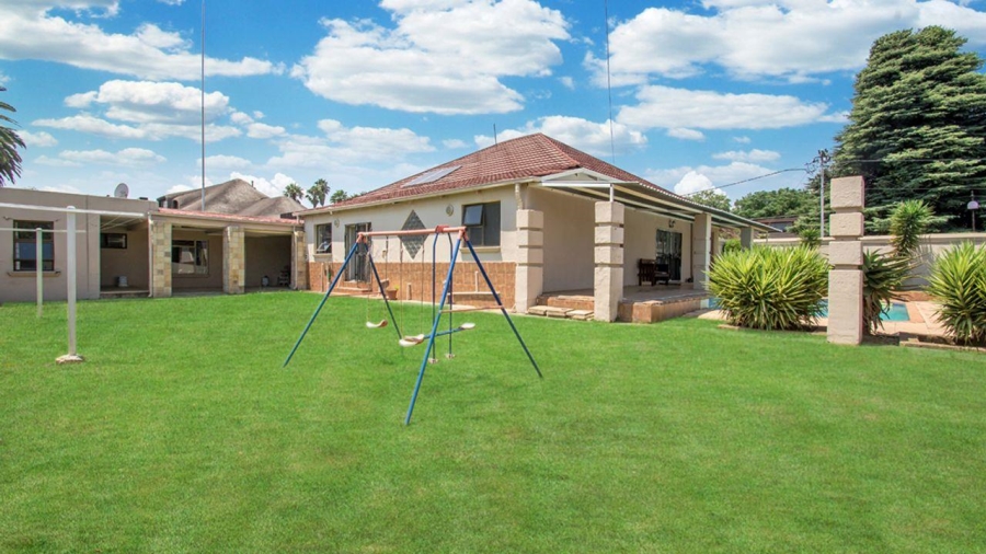 2 Bedroom Property for Sale in Florida Gauteng