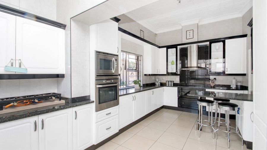 2 Bedroom Property for Sale in Florida Gauteng