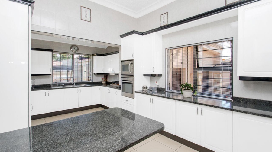 2 Bedroom Property for Sale in Florida Gauteng