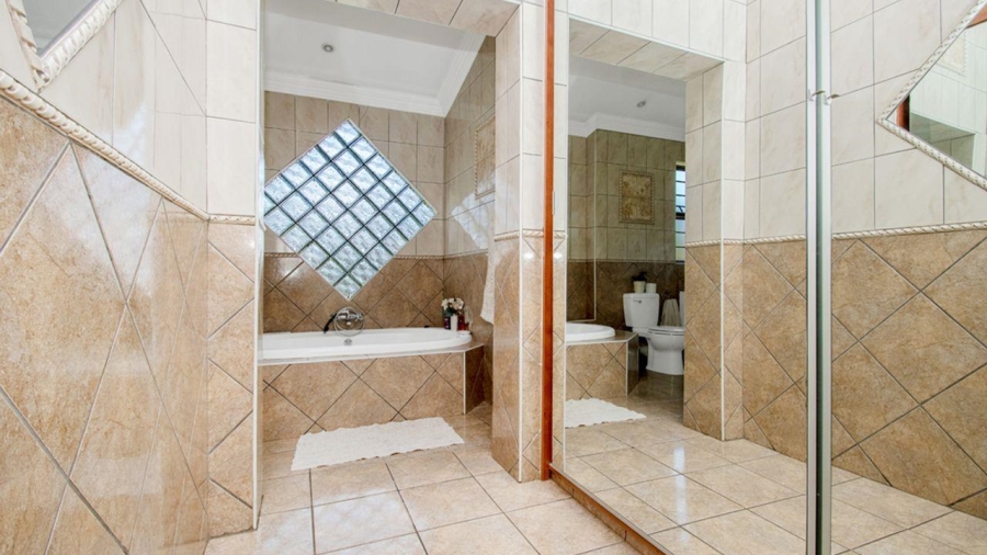 2 Bedroom Property for Sale in Florida Gauteng