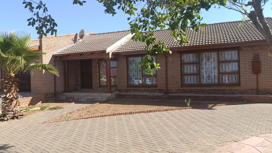 3 Bedroom Property for Sale in Soshanguve DD Gauteng