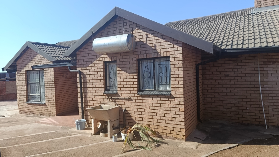 3 Bedroom Property for Sale in Soshanguve DD Gauteng