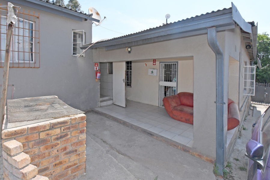 6 Bedroom Property for Sale in Hurst Hill Gauteng