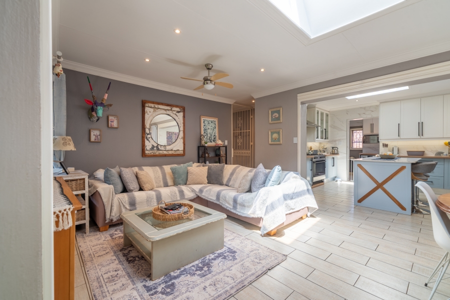 4 Bedroom Property for Sale in Fairland Gauteng