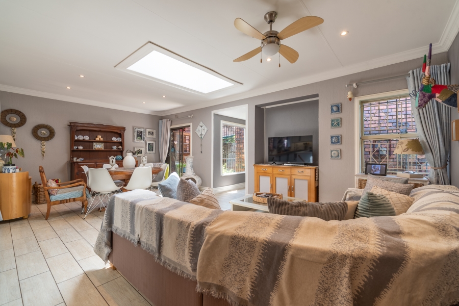 4 Bedroom Property for Sale in Fairland Gauteng