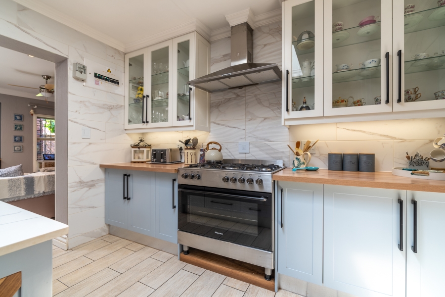 4 Bedroom Property for Sale in Fairland Gauteng