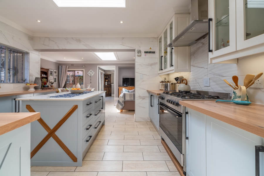 4 Bedroom Property for Sale in Fairland Gauteng