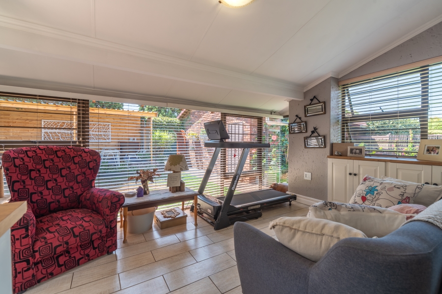 4 Bedroom Property for Sale in Fairland Gauteng