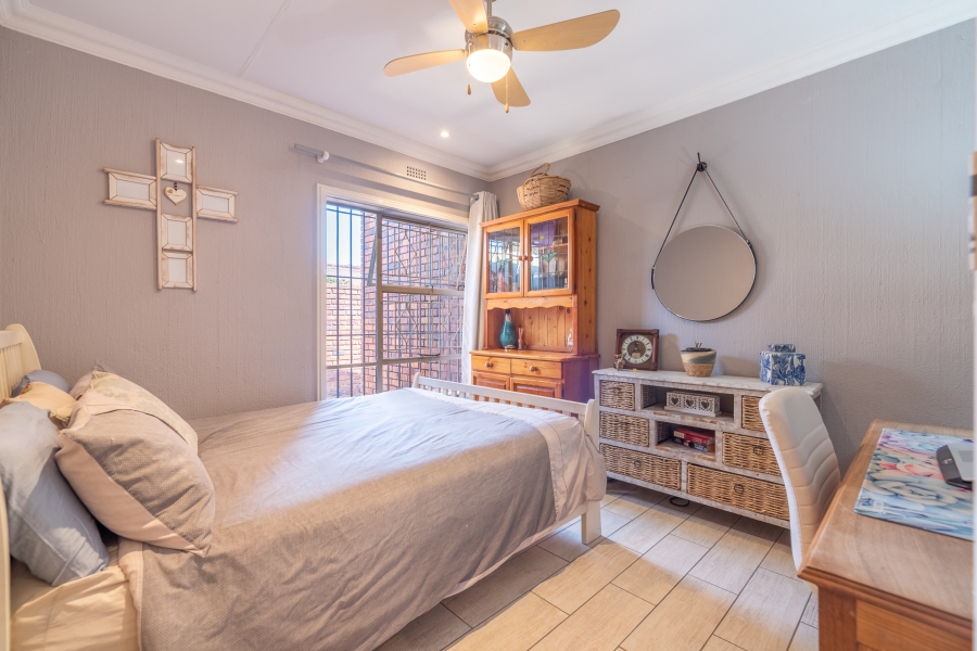 4 Bedroom Property for Sale in Fairland Gauteng