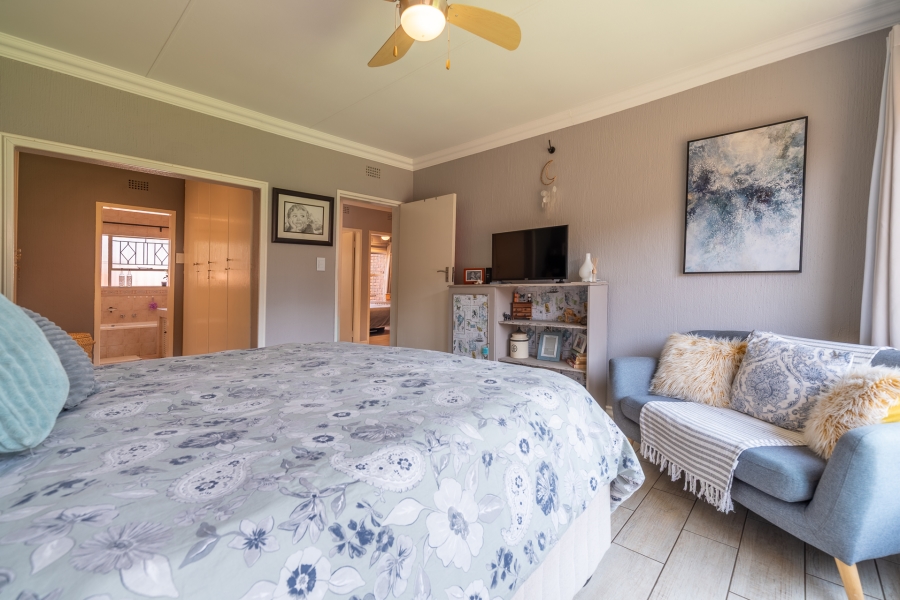 4 Bedroom Property for Sale in Fairland Gauteng