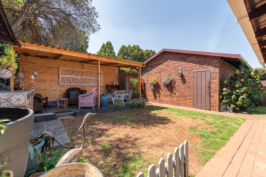 4 Bedroom Property for Sale in Fairland Gauteng