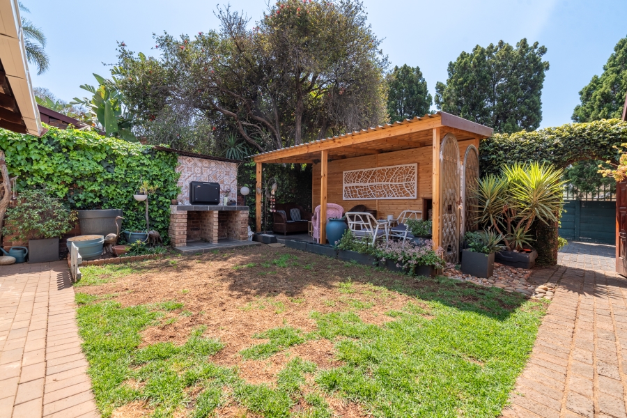 4 Bedroom Property for Sale in Fairland Gauteng