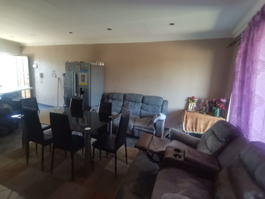2 Bedroom Property for Sale in Raceview Gauteng