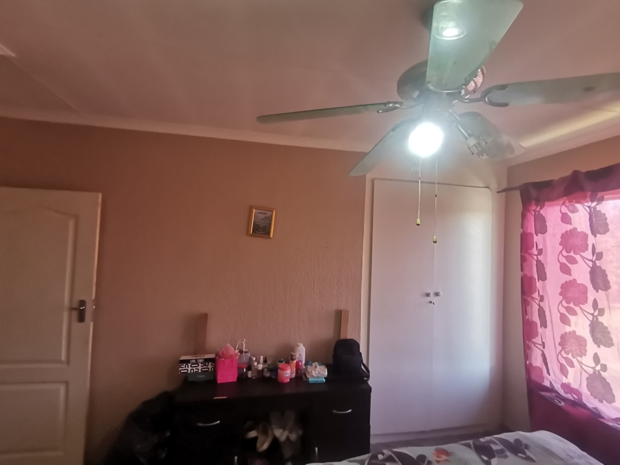 2 Bedroom Property for Sale in Raceview Gauteng