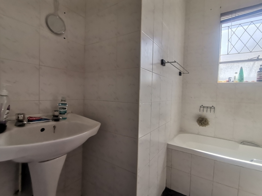 2 Bedroom Property for Sale in Raceview Gauteng
