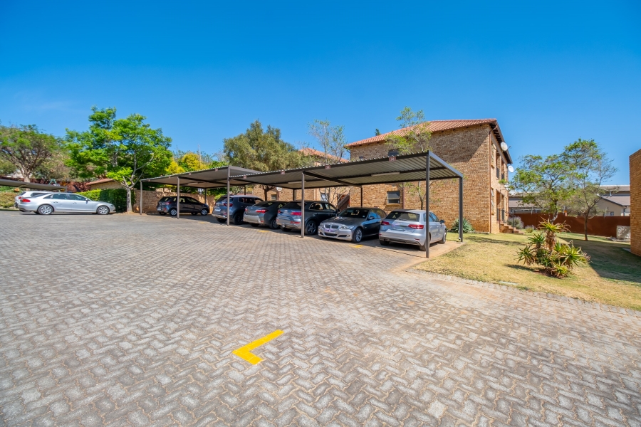 2 Bedroom Property for Sale in Amorosa Gauteng