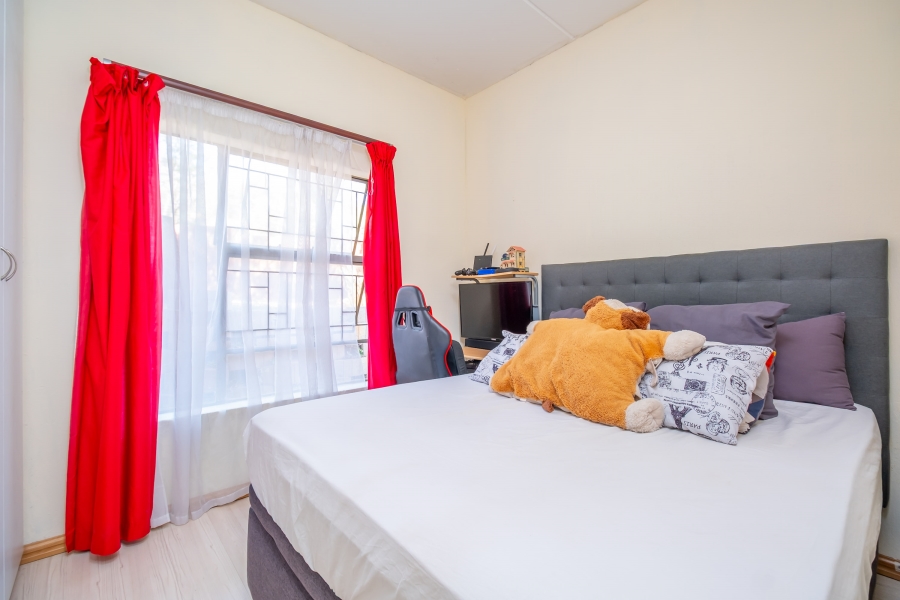 2 Bedroom Property for Sale in Amorosa Gauteng