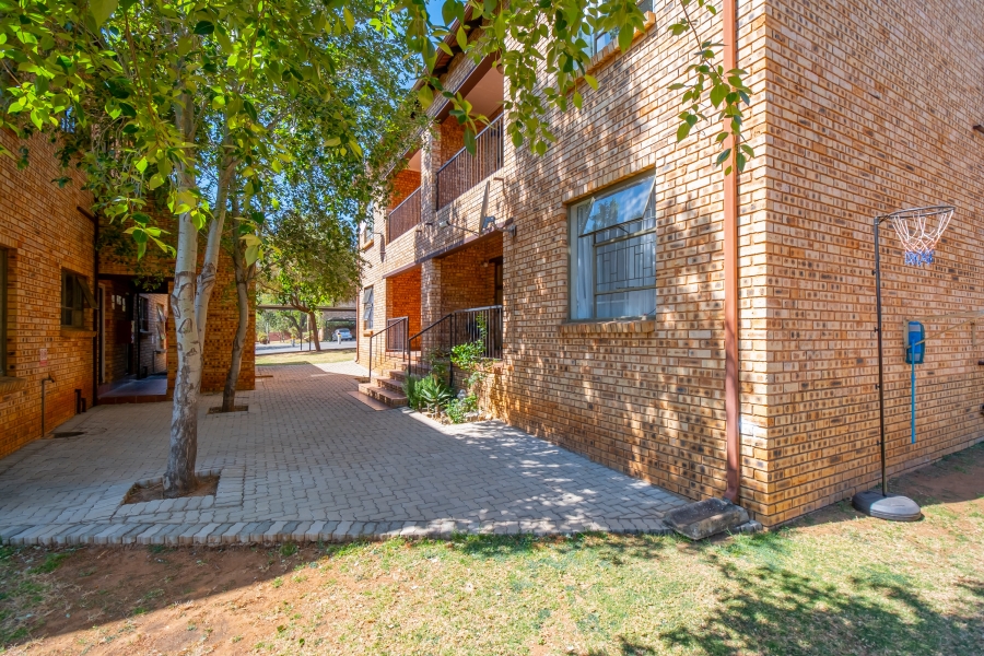 2 Bedroom Property for Sale in Amorosa Gauteng