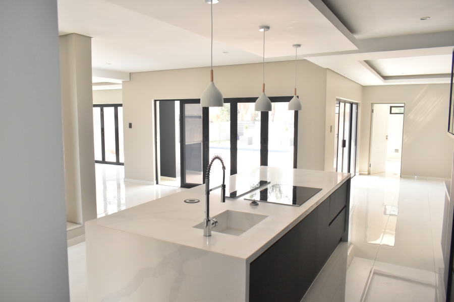 7 Bedroom Property for Sale in Silverwoods Country Estate Gauteng