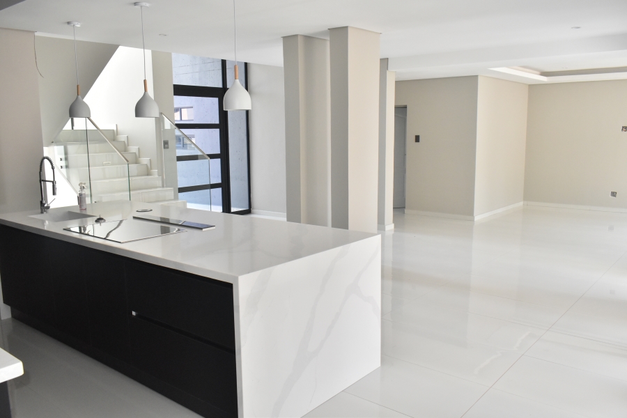 7 Bedroom Property for Sale in Silverwoods Country Estate Gauteng